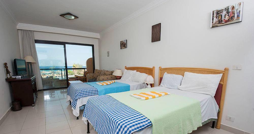 Navy Chalets Chaletu